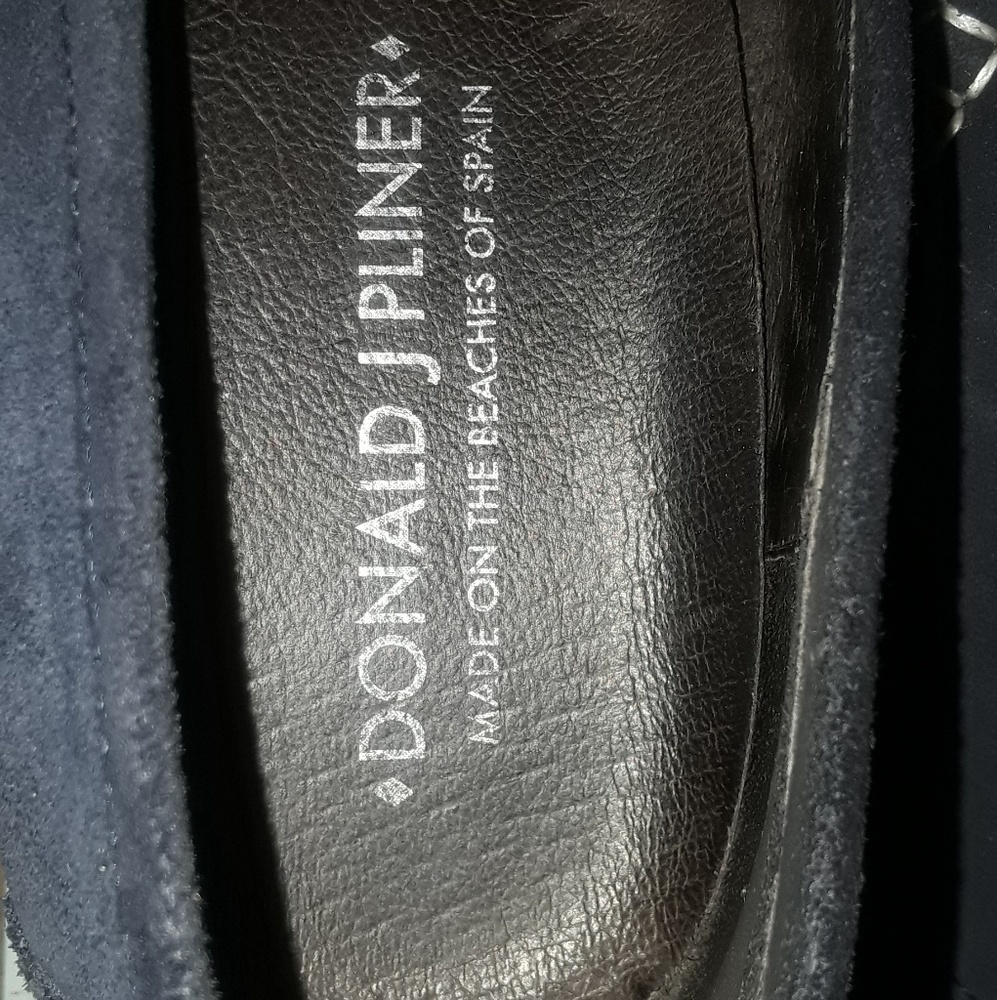 Shoes - Picture 3 of 6